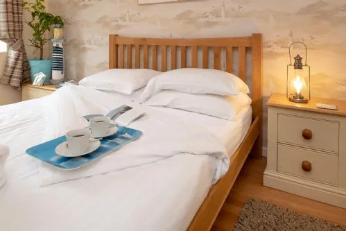 Cwalafila king Bed 