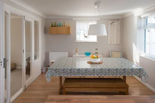 Dysynni dining table