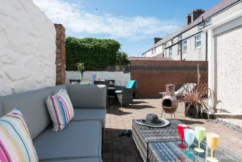 Maelog Villa Patio - Rhosneigr 