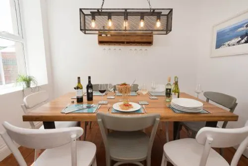 Maelog Villa Dining Room - Rhosneigr 