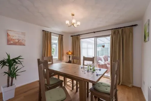 Rhonwil - dining room