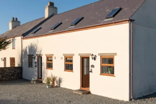 Y Stabl - Llanfaelog