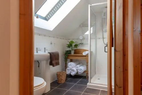 Y Stabl - Bathroom