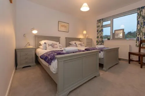 Marimar - Twin Bedroom