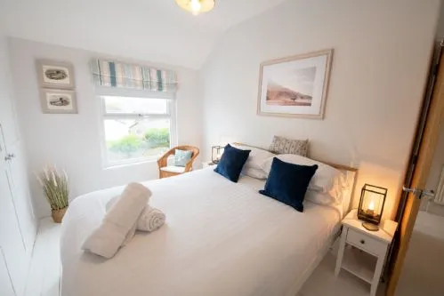 Lakeview Bedroom 2