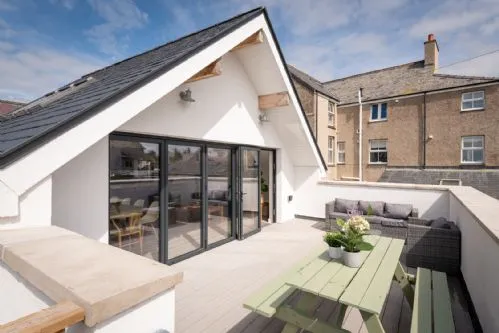 Llys Y Celeste decking area