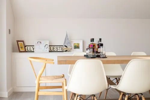 Llys Y Celeste dining table