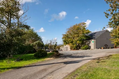 Bryn Lon Bach Driveway - Caergilliog 