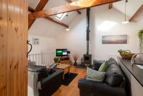Bryn Lon Mawr - bryn lon bach living room from open door