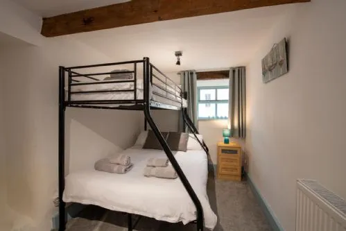 Bryn Lon Mawr - bryn lon bach bunk room