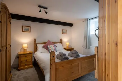 Bryn Lon Mawr - bryn lon second double bedroom