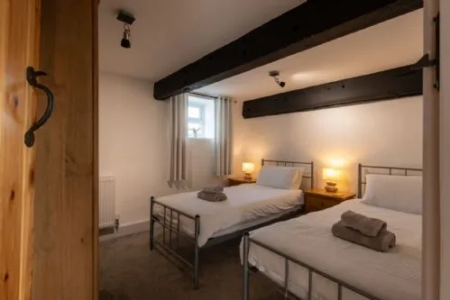 Bryn Lon Mawr - bryn lon twin bed