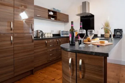 Bryn Lon Mawr - bryn lon kitchen