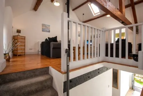 Bryn Lon Mawr - bryn lon upstairs