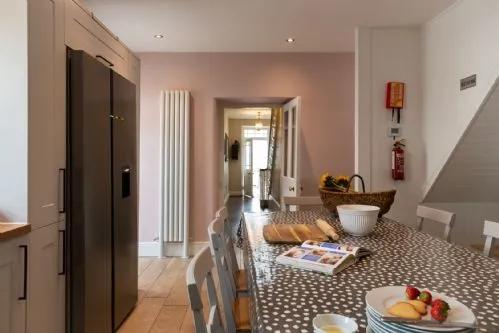 Ty Fferam Bailey dining table in kitchen