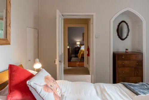 Ty Fferam Bailey King bed view to hallway