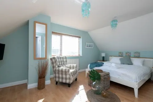 The Moorings - Superking bedroom
