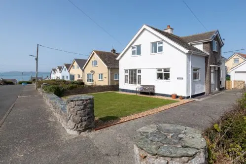 Dysynni Driveway Rhosneigr