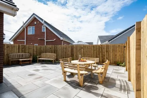 The Moorings - Garden