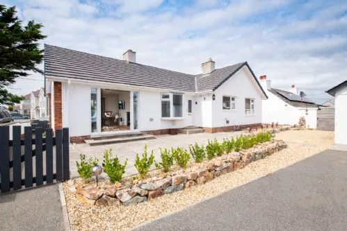 Faraway Rhosneigr 