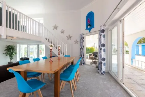 Coed Y Llan dining table and patio doors