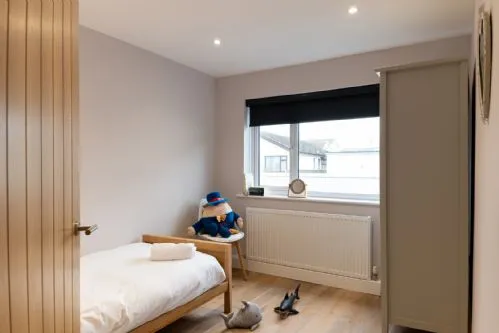 Stone's Throw - Single bed