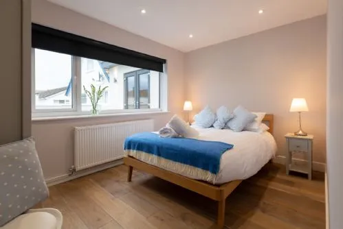 Stone's Throw - Double bedroom