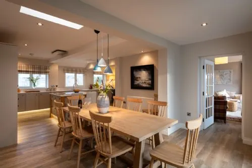 White Cottage Dining Area