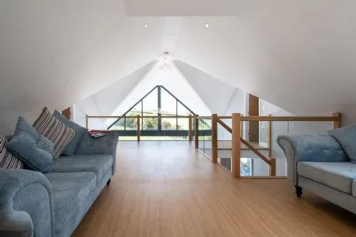 Ty Rhos Newydd Mezzanine 2