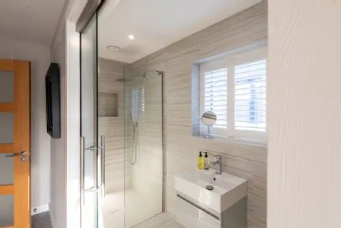Out of the Blue - Ensuite