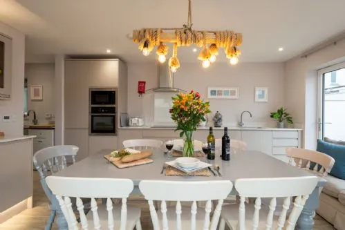Out of the Blue - Dining table and cooker hood