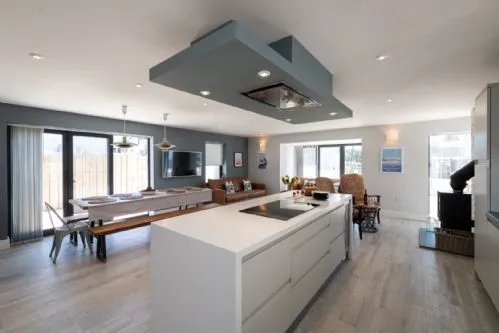 Trem Y Don Kitchen Island