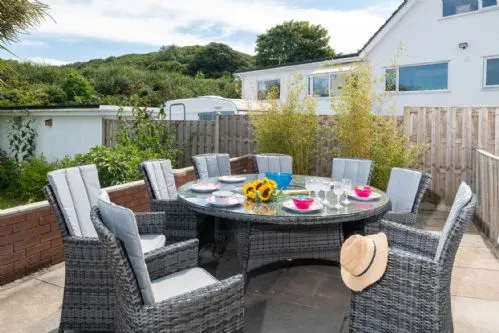 Sandaig - Garden table