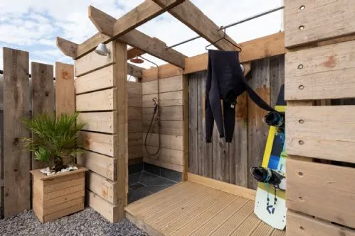 Kittiwake Cottage outside shower