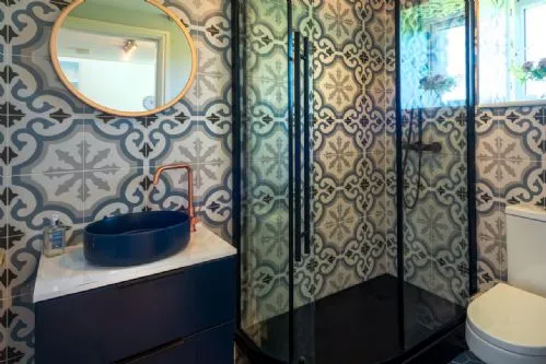 Bwthyn Dwynwen downstairs bathroom