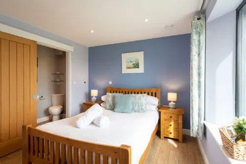 Ty Rhos Newydd Bedroom 1