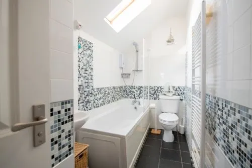 Ancones king bedroom en-suite