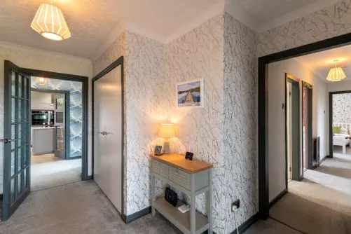 Penyrorsedd - Hallway table
