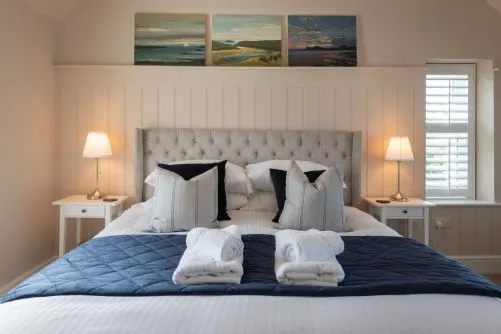 The Roost - The Little Nest - bed