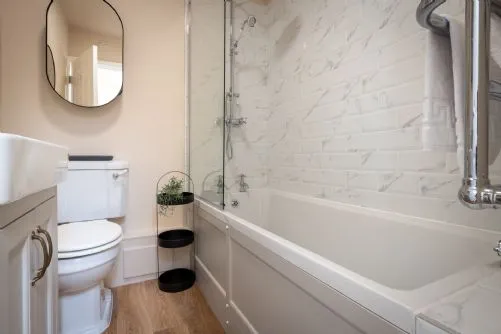 The Roost - The Little Nest - bathroom