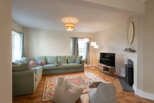 Twn Pwll Living Room Wide Angle