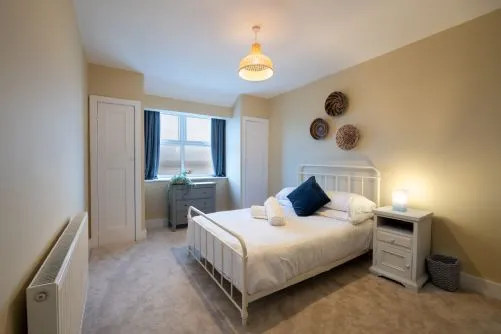 Twn Pwll Double bedroom