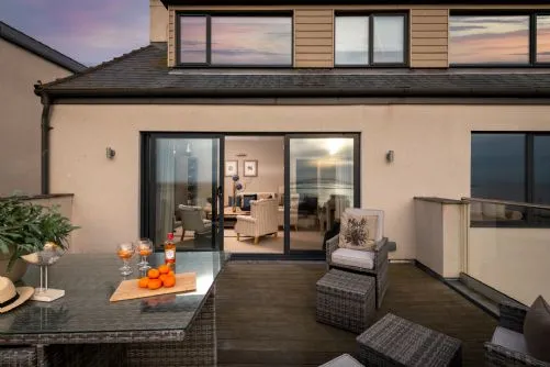 Seascape - External rear