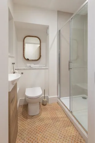 Twn Pwll Bathroom