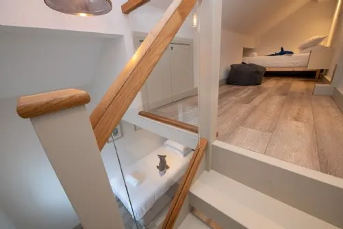 Y Cei upstairs single bed 