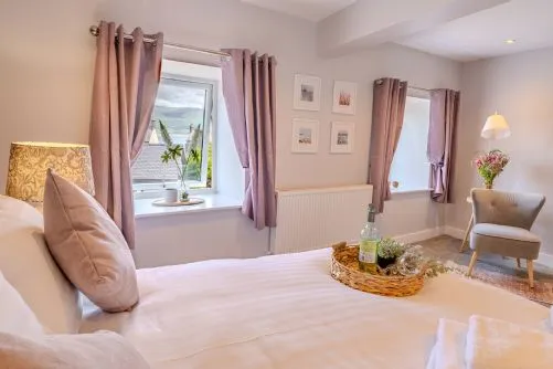 No. 66 - master king bed
