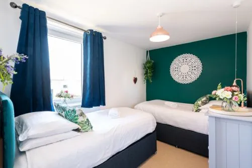 Bwthyn Branwen Downstairs twin bedroom
