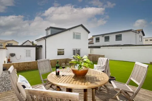 Cae Cloc Garden - outside dining