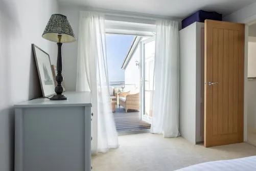 Swn Y Bae - Bedroom balcony