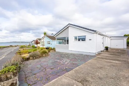 Hafan Front Rhosneigr
